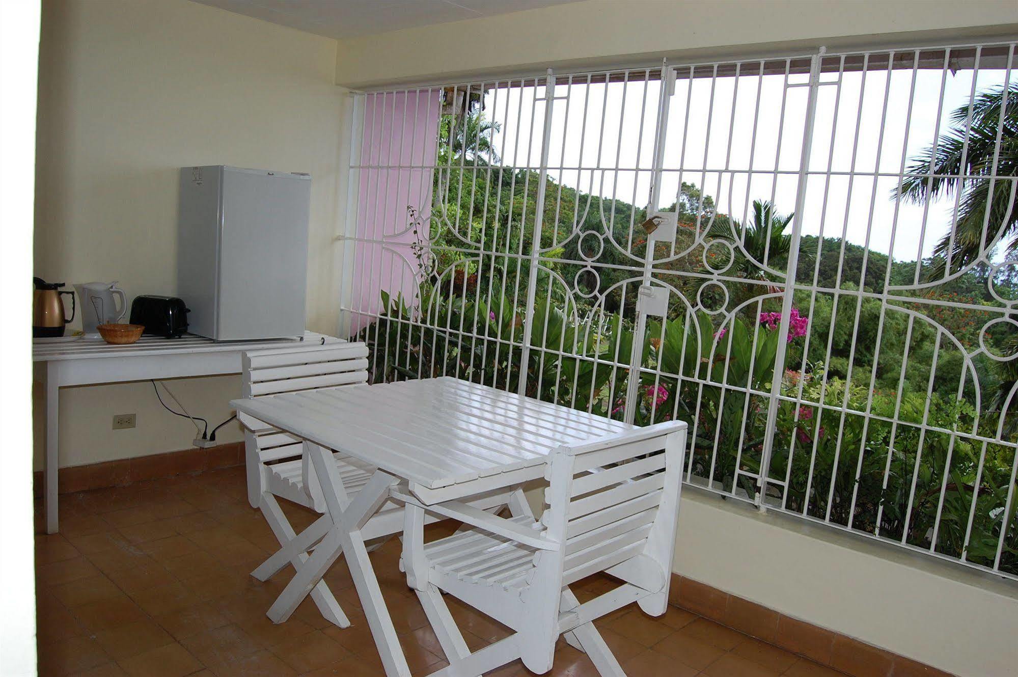 Inn At Shaw Park Gardens & Waterfalls Ocho Rios Buitenkant foto
